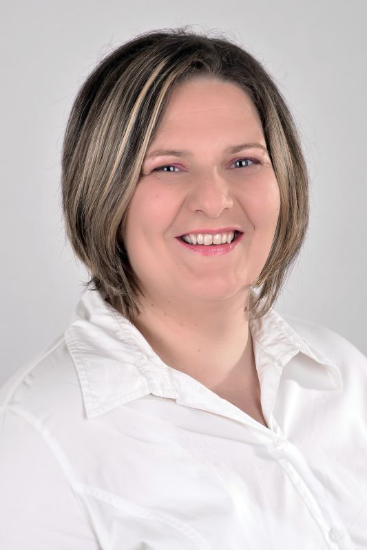 Olcsvári Anita